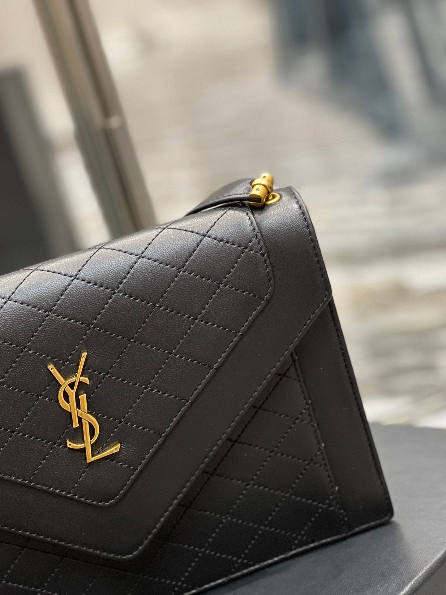 Top Quality Gaby Satchel Bag In Black With Gold Toned Hardware For Women 10.2in/26cm 6688631EL071000