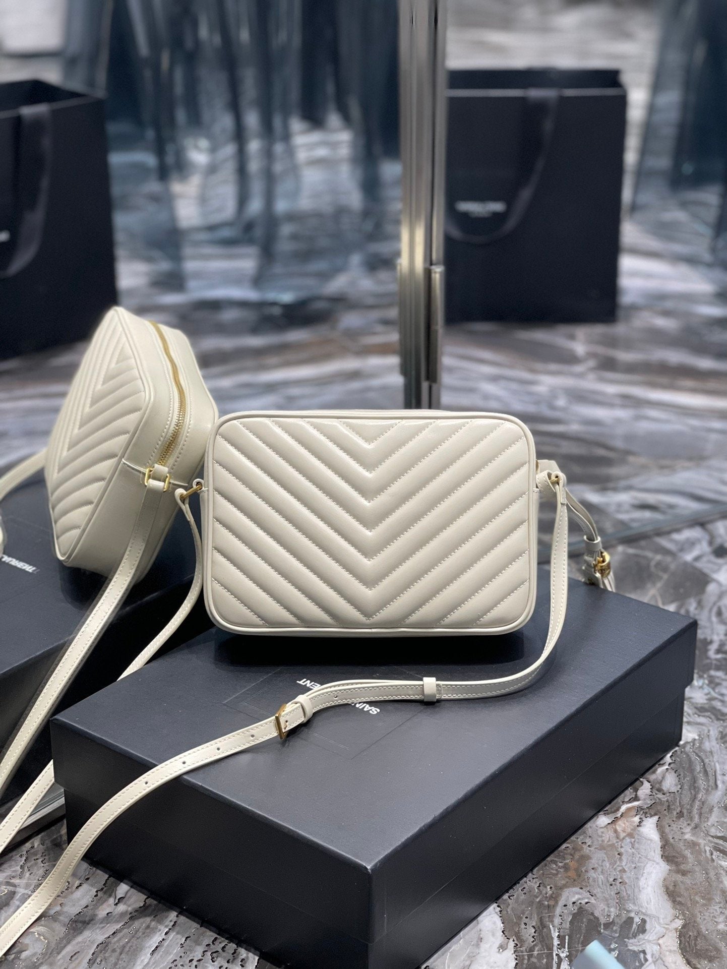 Top Quality Lou Camera Bag White With Gold Toned Hardware For Women 9in/23cm YSL 612544DV7079207