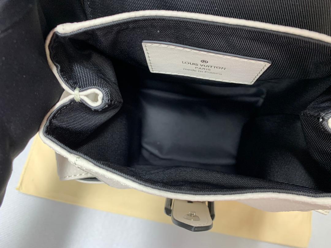 Top Quality Christopher XS Taurillon White For Men, Bags, Shoulder And Crossbody Bags 7.7in/19.5cm Top Quality