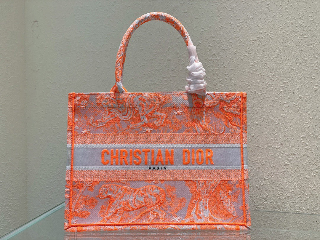 Top Quality MeTop Qualityum Book Tote Orange, For Women, Womens Handbags 14in/36cm CD M1296ZRVJ_M057
