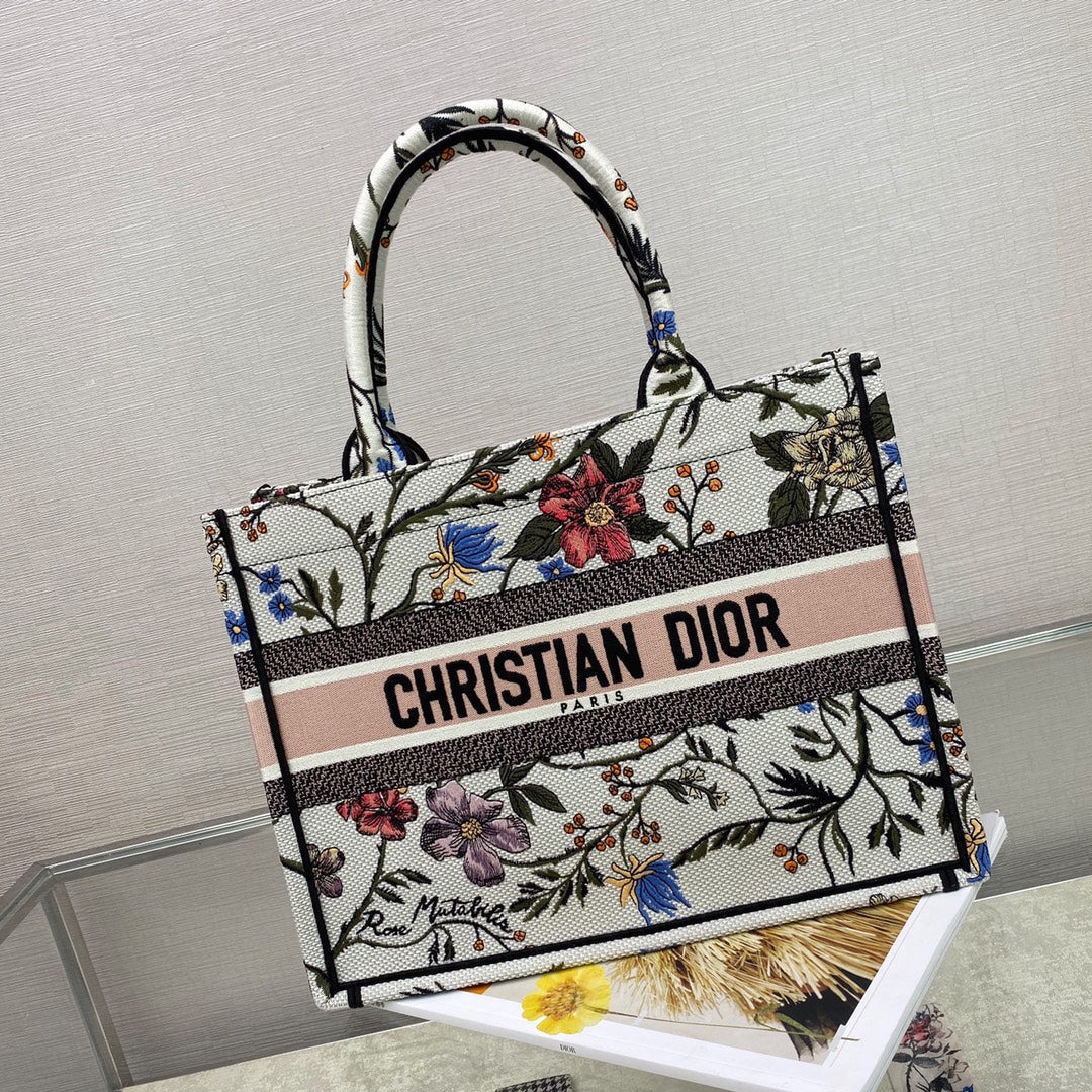 Top Quality MeTop Qualityum Book Tote Bag By Maria Grazia Chiuri For Women 14in/36cm CD