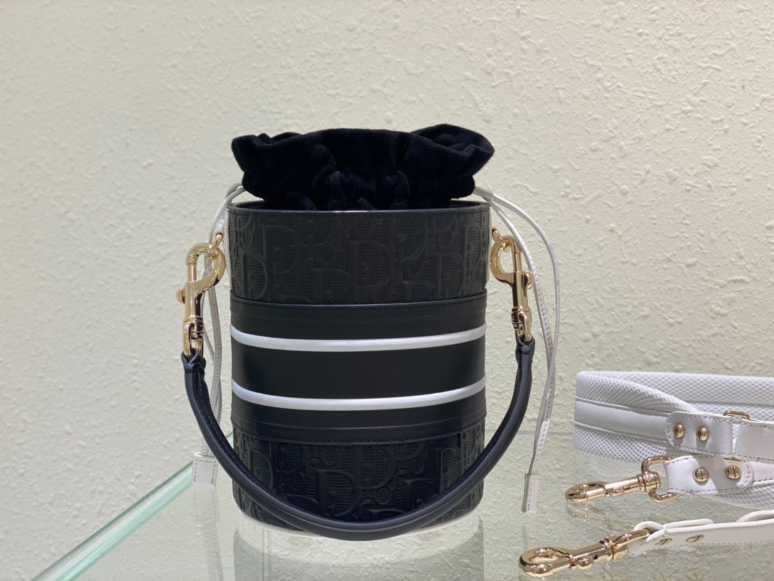 Top Quality Small Vibe Bucket Bag Black, For Women, Womens Handbags 5.5in/14cm CD