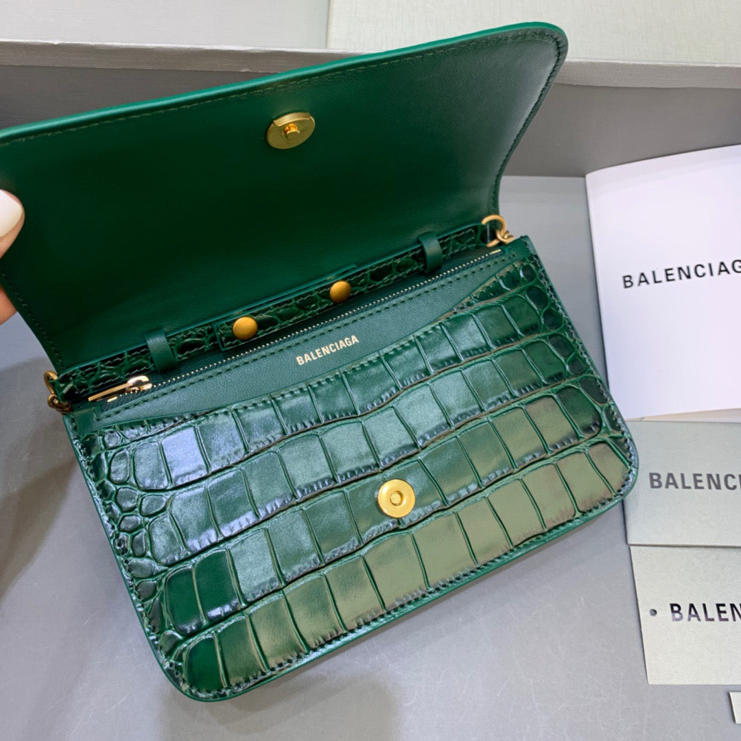 Top Quality Croc Embossed Patent B Bag With Chain In Green, For Women,  Bags 7.9in/20cm