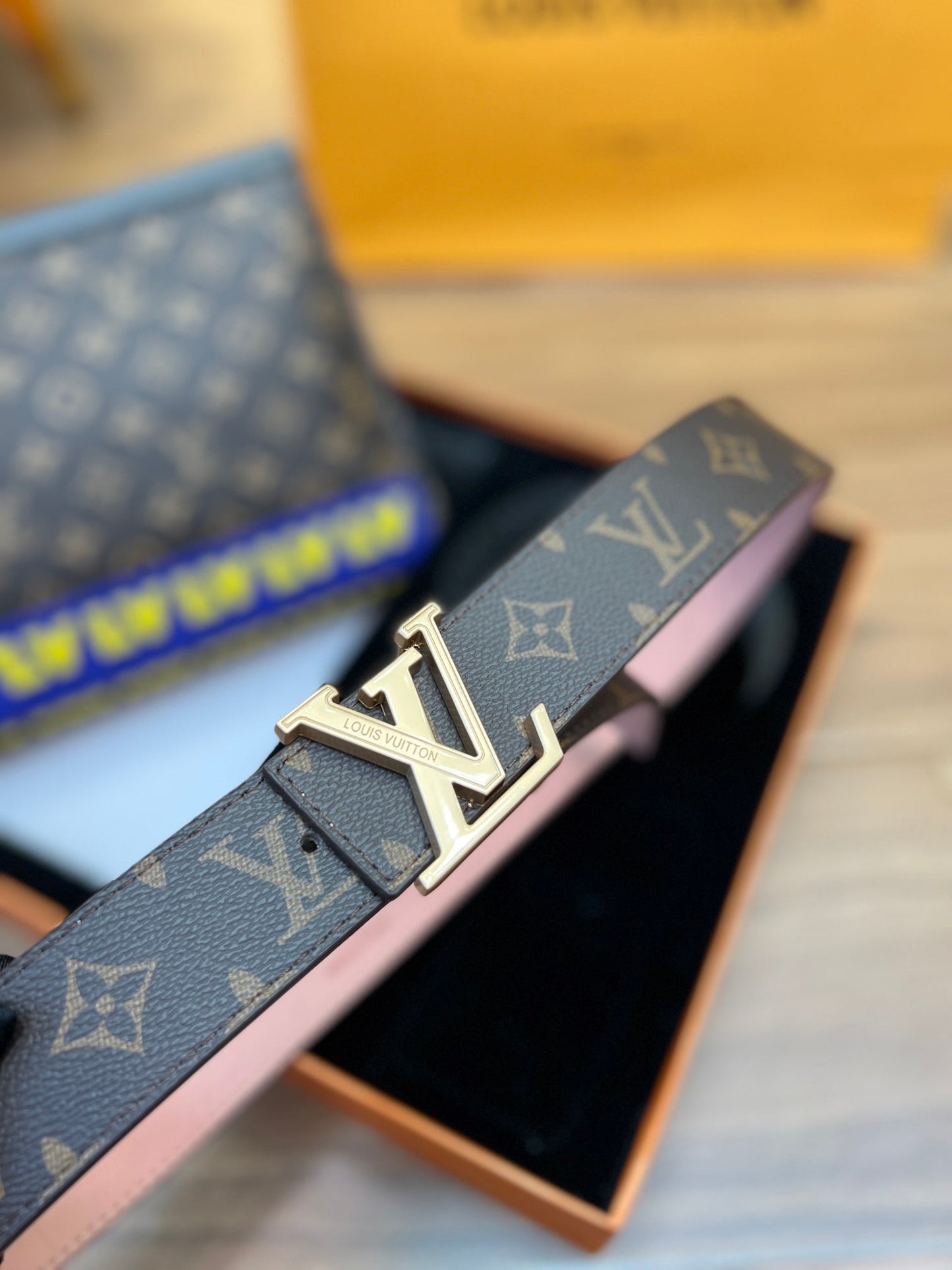 EN - New 1:1 rep Lux Bags LUV 531