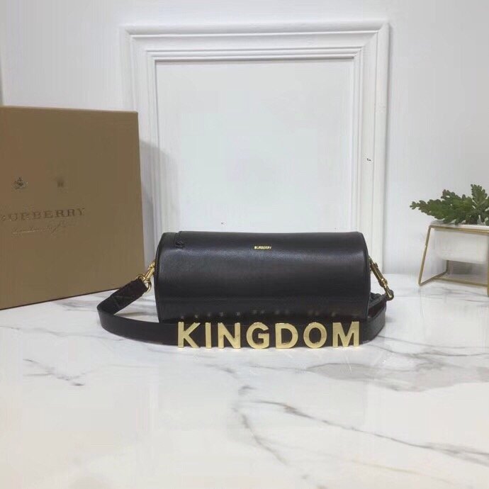 Top Quality The Kingdom Motif Barrel Bag In Black For Women, Bags 8.3in/21cm