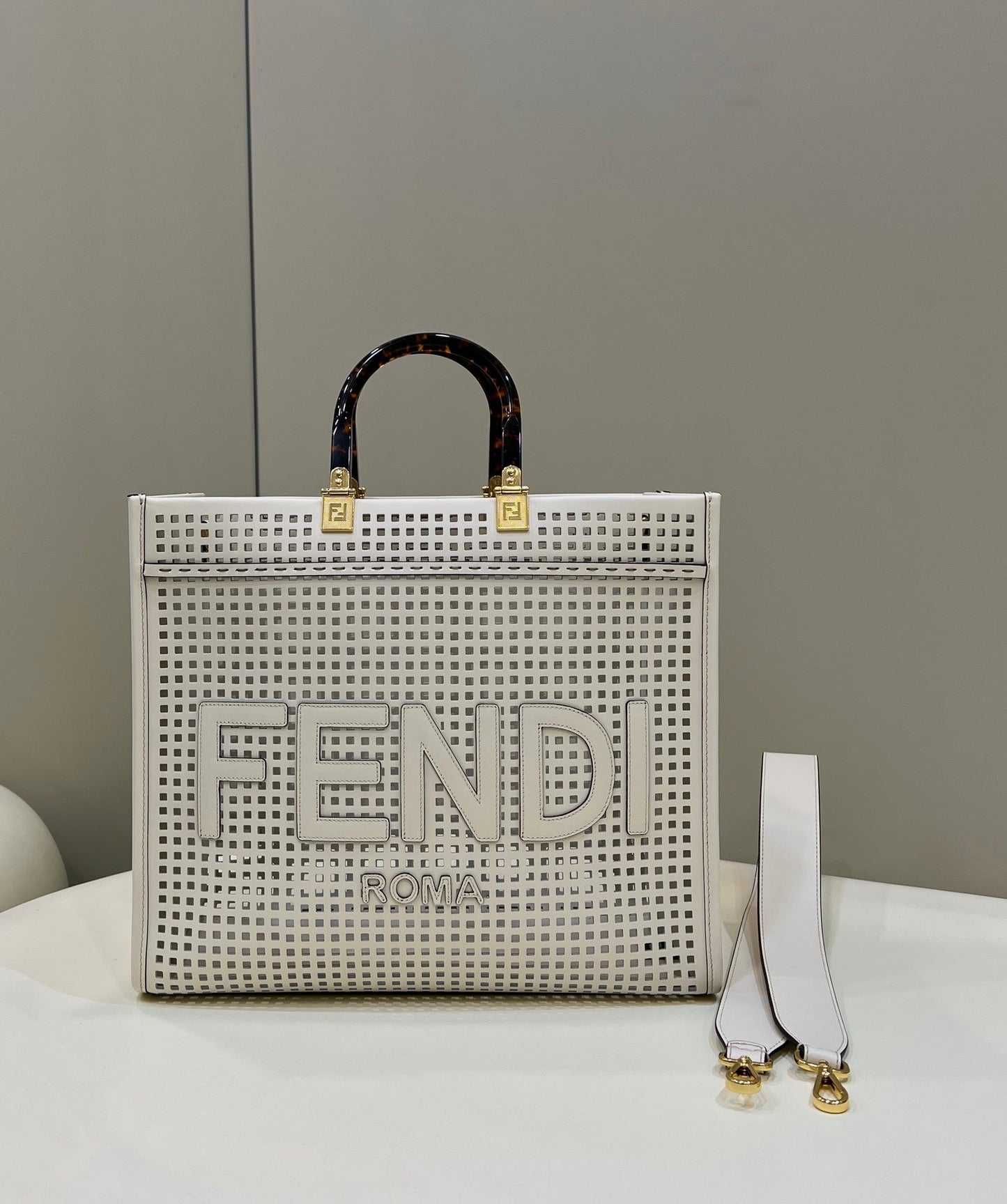 Top QualityTop Quality Top QualityTop Quality Sunshine Medium Two-toned perforated Bag For Woman 37cm/14.5in