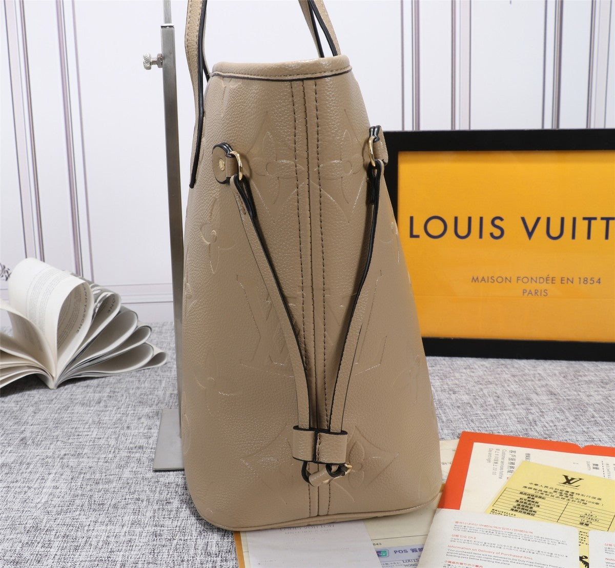 Top Quality Neverfull MM Tote Bag Monogram Empreinte Tourterelle Gray For Women,  Shoulder Bags 12.2in/31cm Top Quality M45686