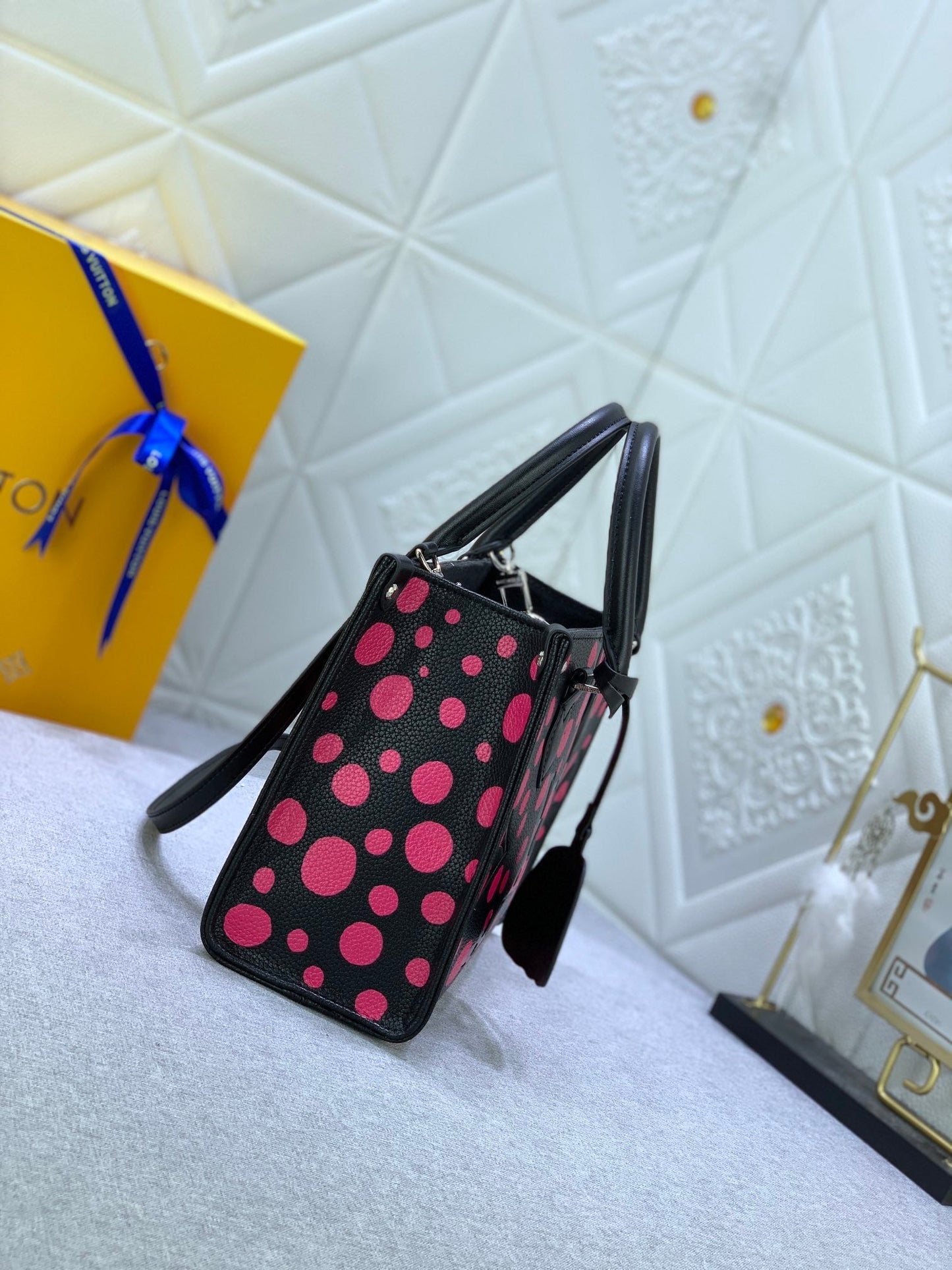 EN - New 1:1 rep Bag LUV 637