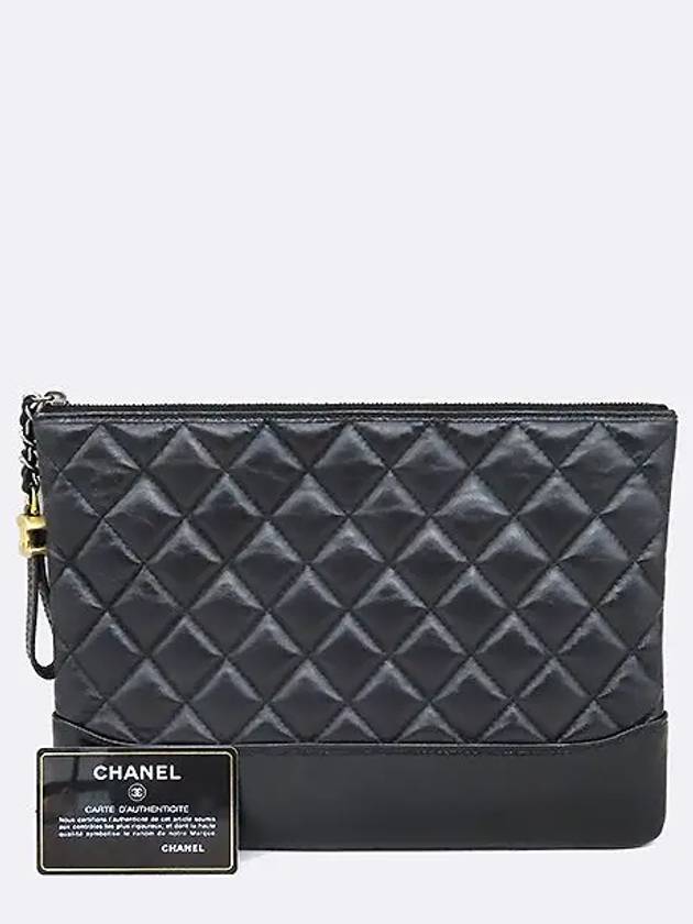 A84287 Black   Leather Quilted Gabriel New Medium Clutch Bag Chanel