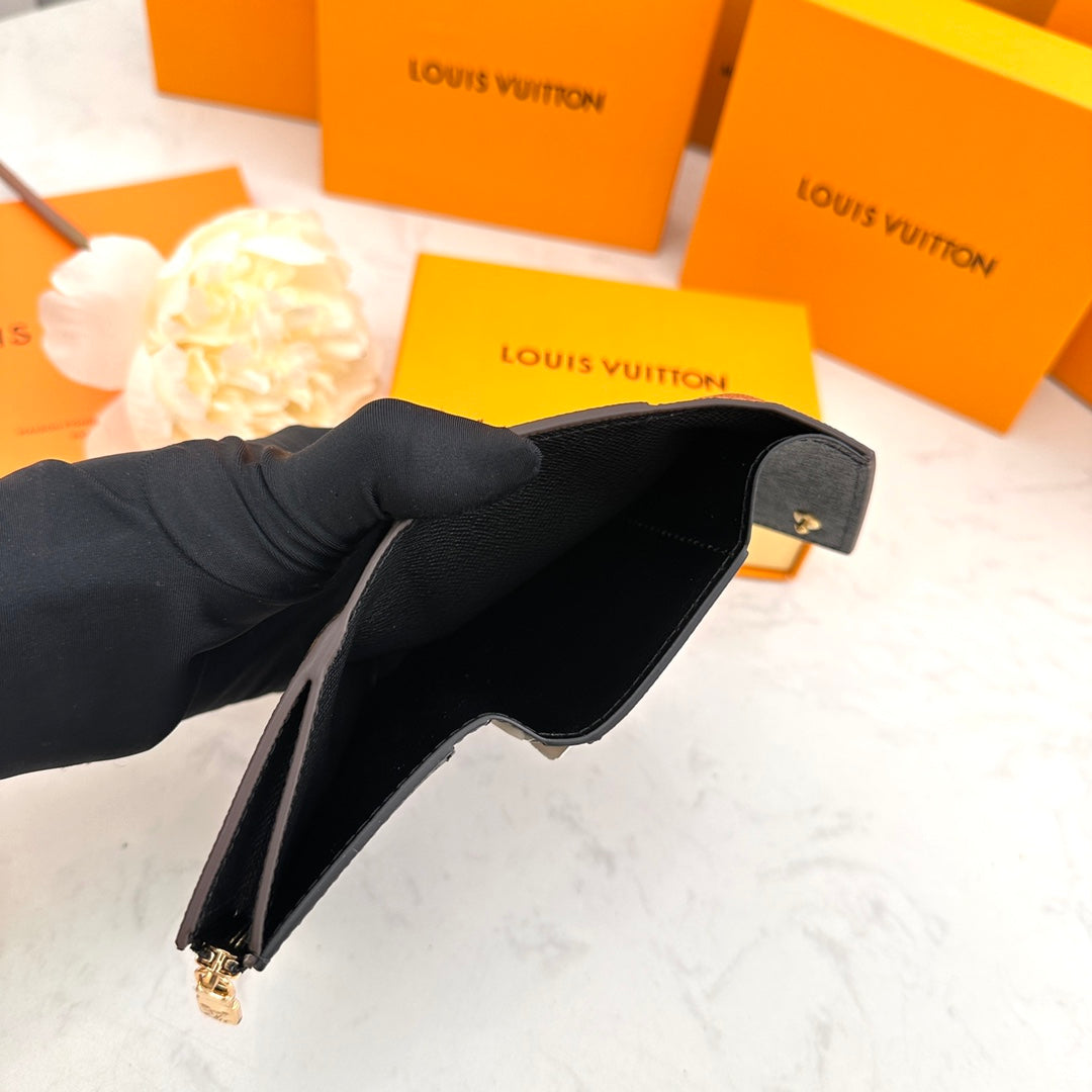 EN - New 1:1 rep  Wallet LUV 137