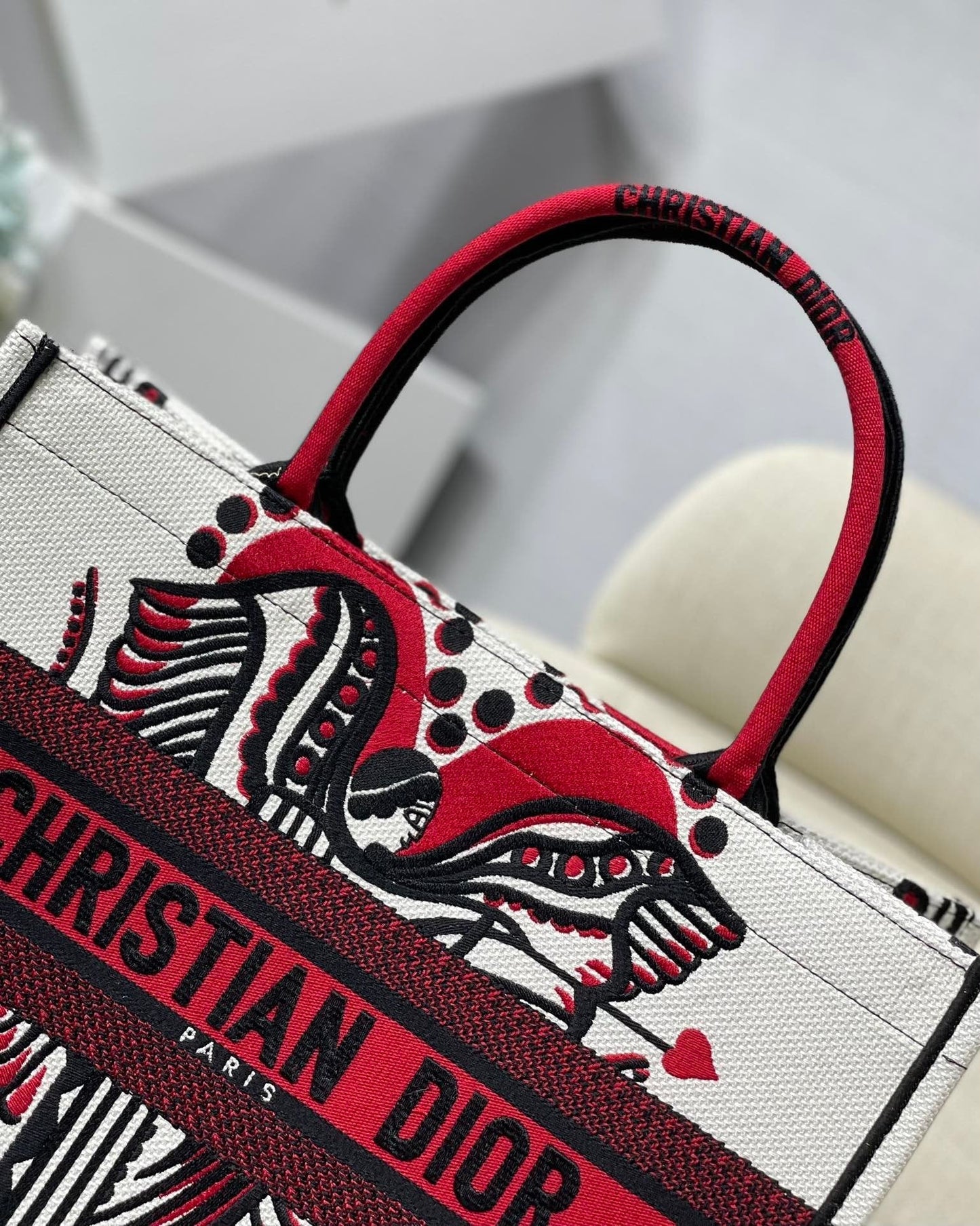 Top Quality MeTop Qualityum Book Tote Latte Multicolor Cupidon Embroidery, Red/White, For Women Womens Handbags, 41cm CD M1296ZTQG_M941