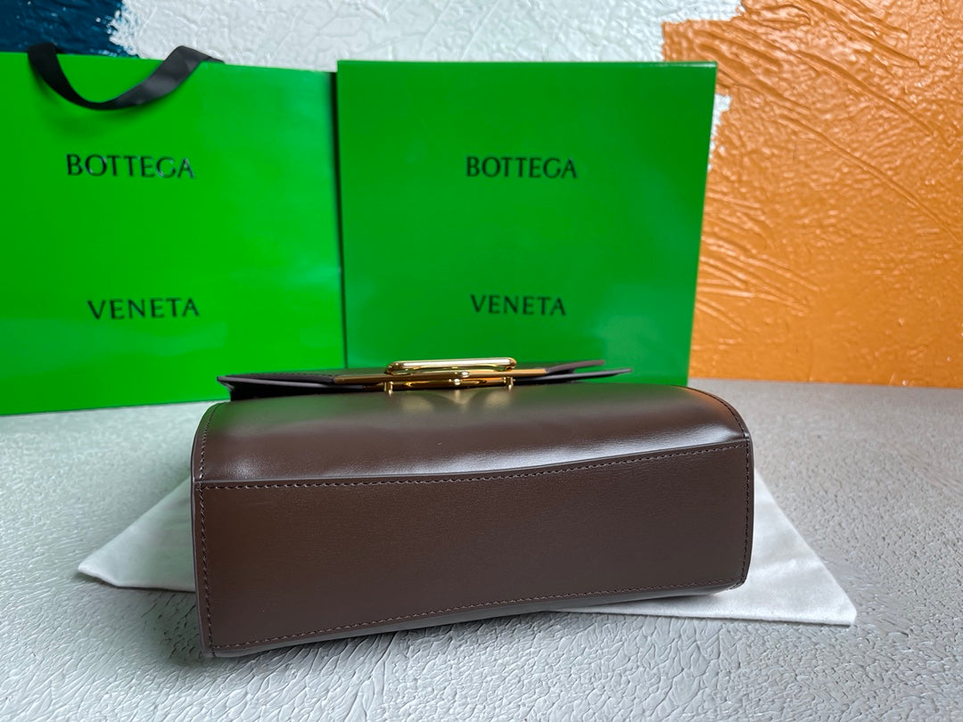 Top Quality Clip Bag Brown, For Women, Women’s Bags 9in/23cm