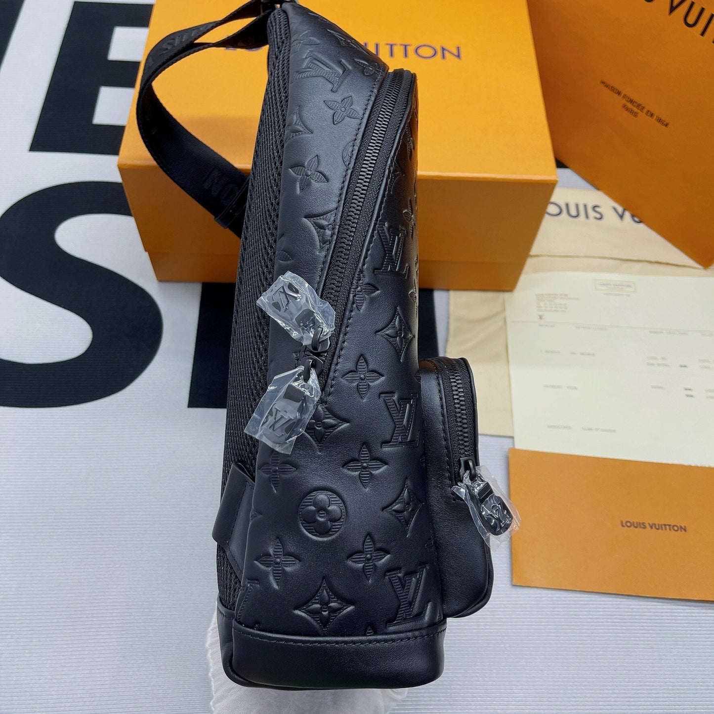 Top Quality Racer Slingbag Monogram Shadow Black For Men, Backpacks 16.5in/42cm Top Quality M46107