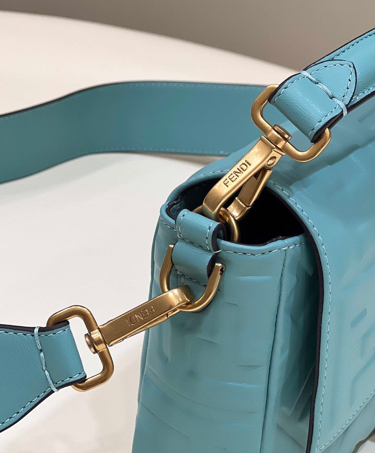 Top QualityTop Quality Baguette Teal For Women, Women’s Handbags, Shoulder And Crossbody Bags 10in/27cm FF 8BR600