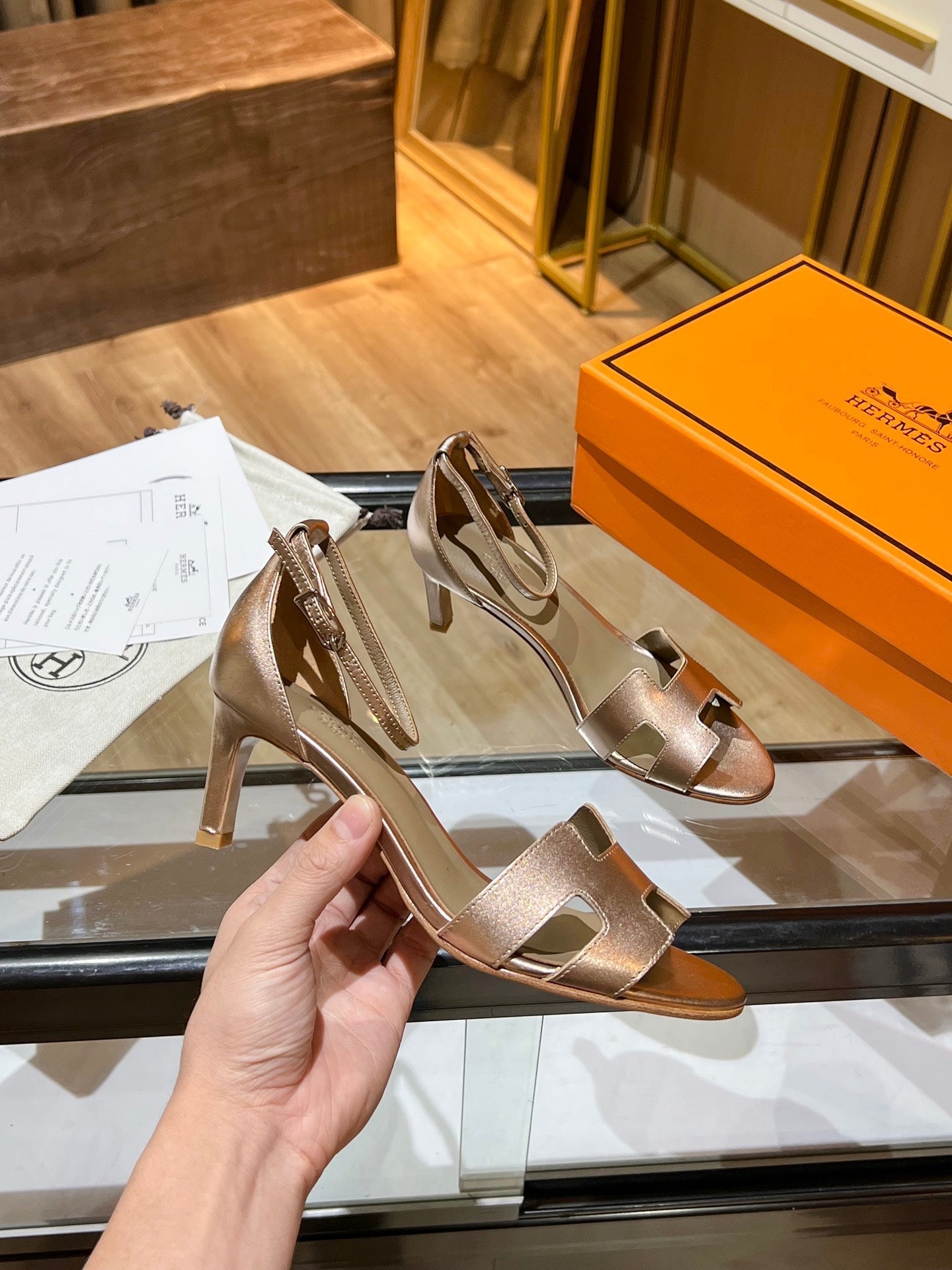New 1:1 rep HM HIGH HEELS 037