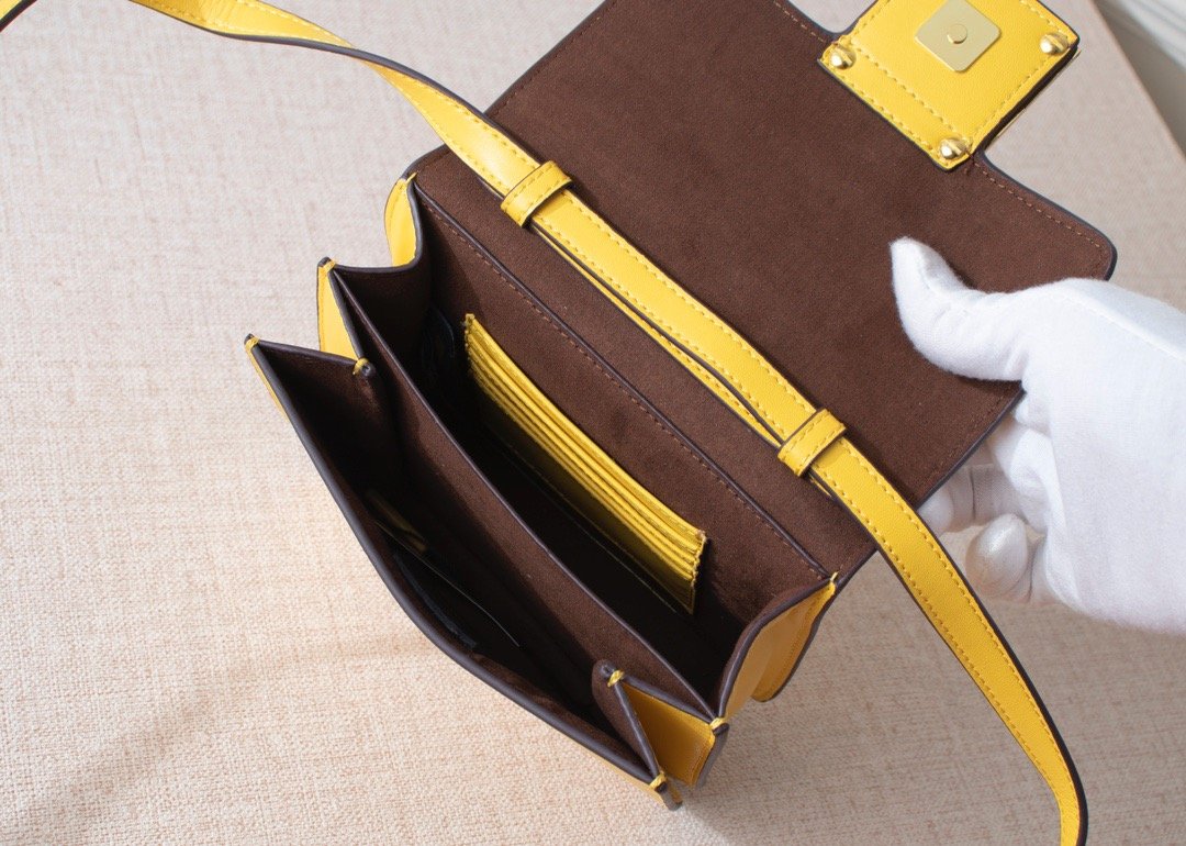 EN - New 1:1 rep  Bags FEI 076