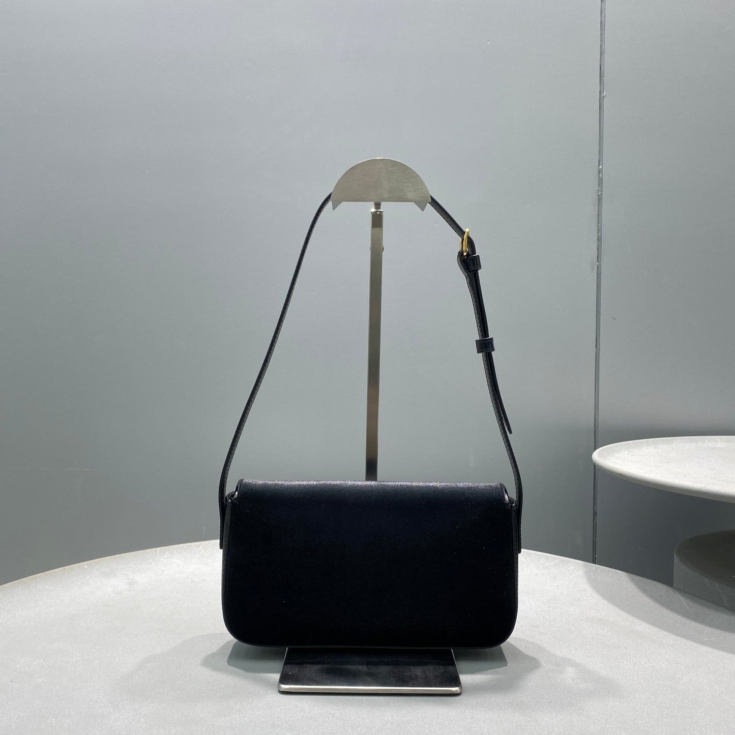 Top Quality Triomphe Shoulder Bag Black For Women 8in/20cm 