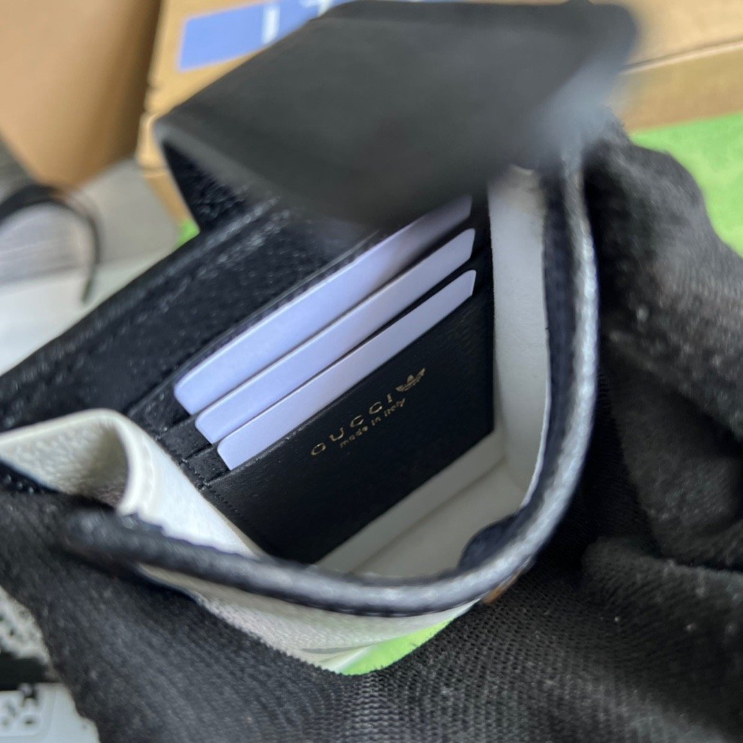 gg x Adidas Phone Case White For Women, Women’s Bags 7.3in/18cm gg‎
