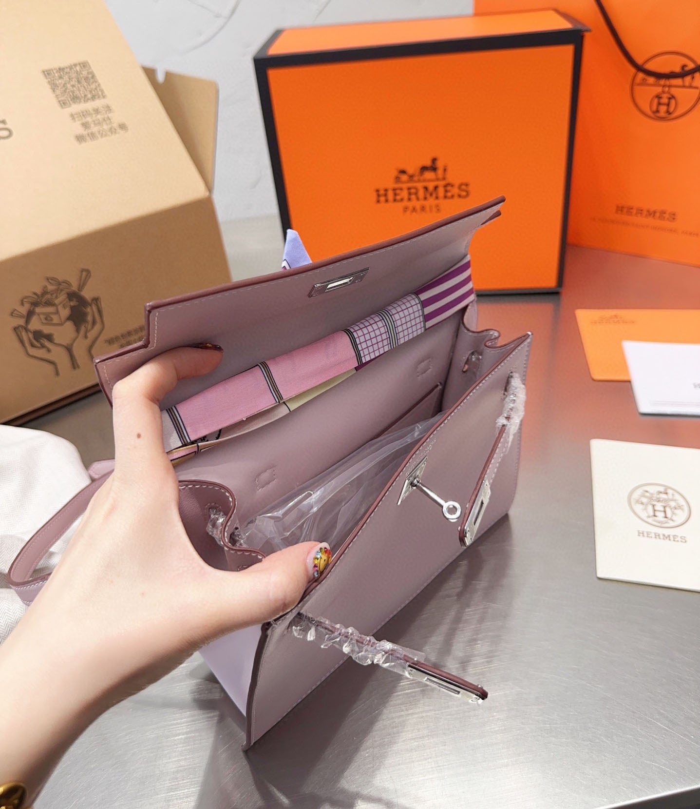 EN - New 1:1 rep  Bags HM 142
