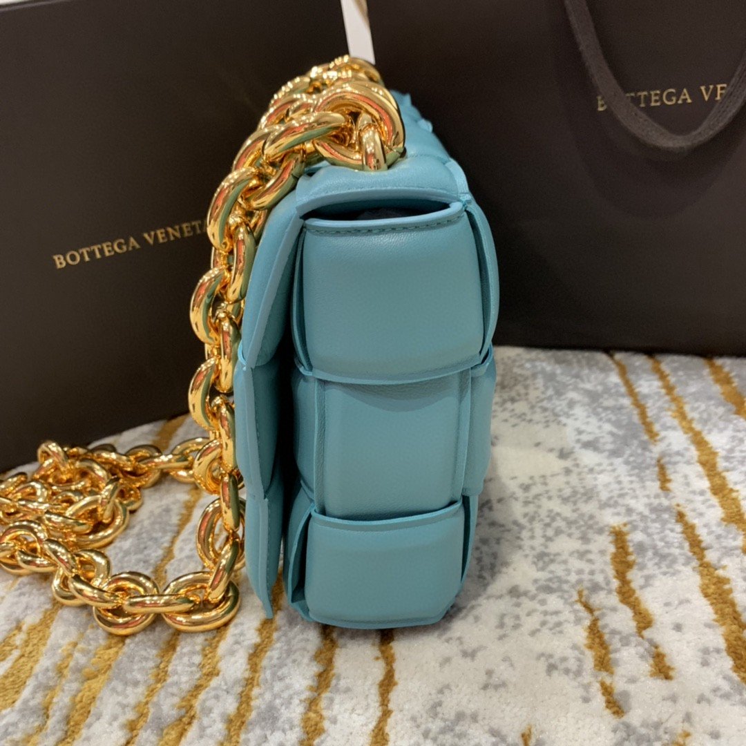 Top Quality Chain Cassette Bag For Women 10.2in/26cm In Light Blue