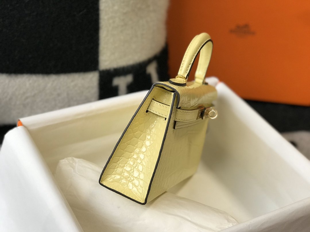 Top Quality Kelly Cream For Women Gold Toned Hardware 7.8in/20cm