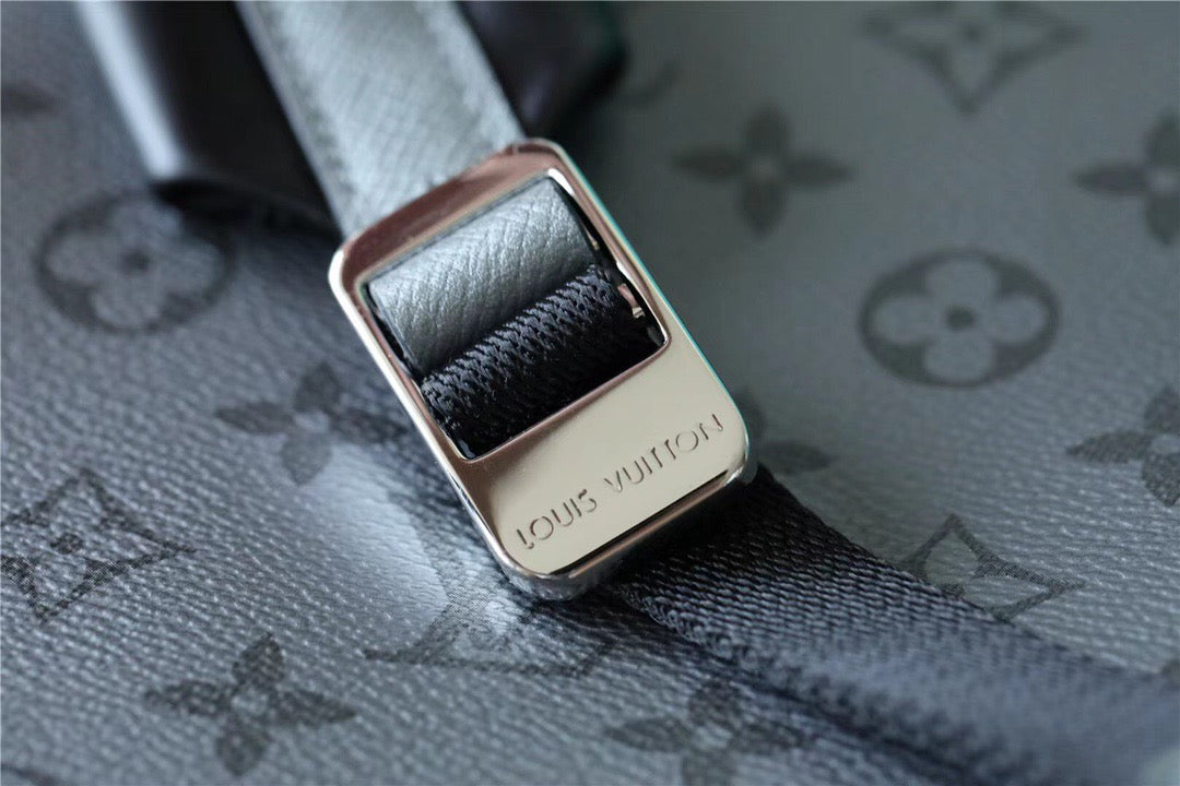 Top Quality Top Qualityscovery PM Backpack Monogram/Taiga Gunmetal Gray For Men, Bags, Backpack 15.7in/40cm Top Quality M30835