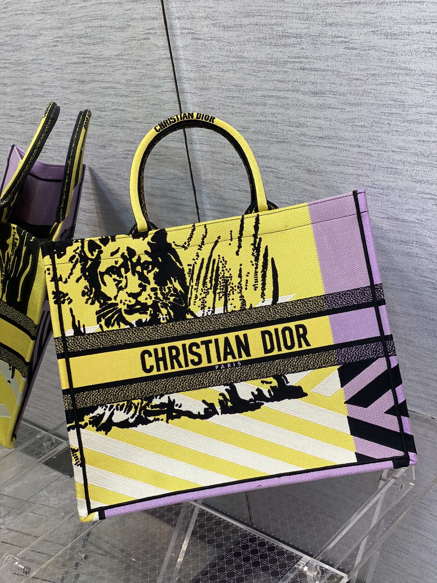 Top Quality Large Book Tote Bright Yellow and Pink D-Jungle Pop Embroidery, Yellow/Pink, For Women Womens Handbags, 41cm CD M1286ZRON_M886