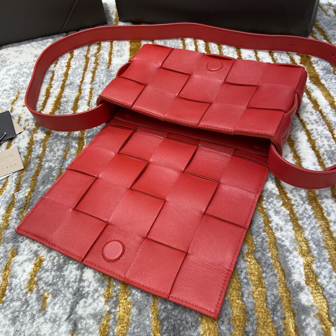 Top Quality Cassette Bag For Women 9.1in/23cm In Red