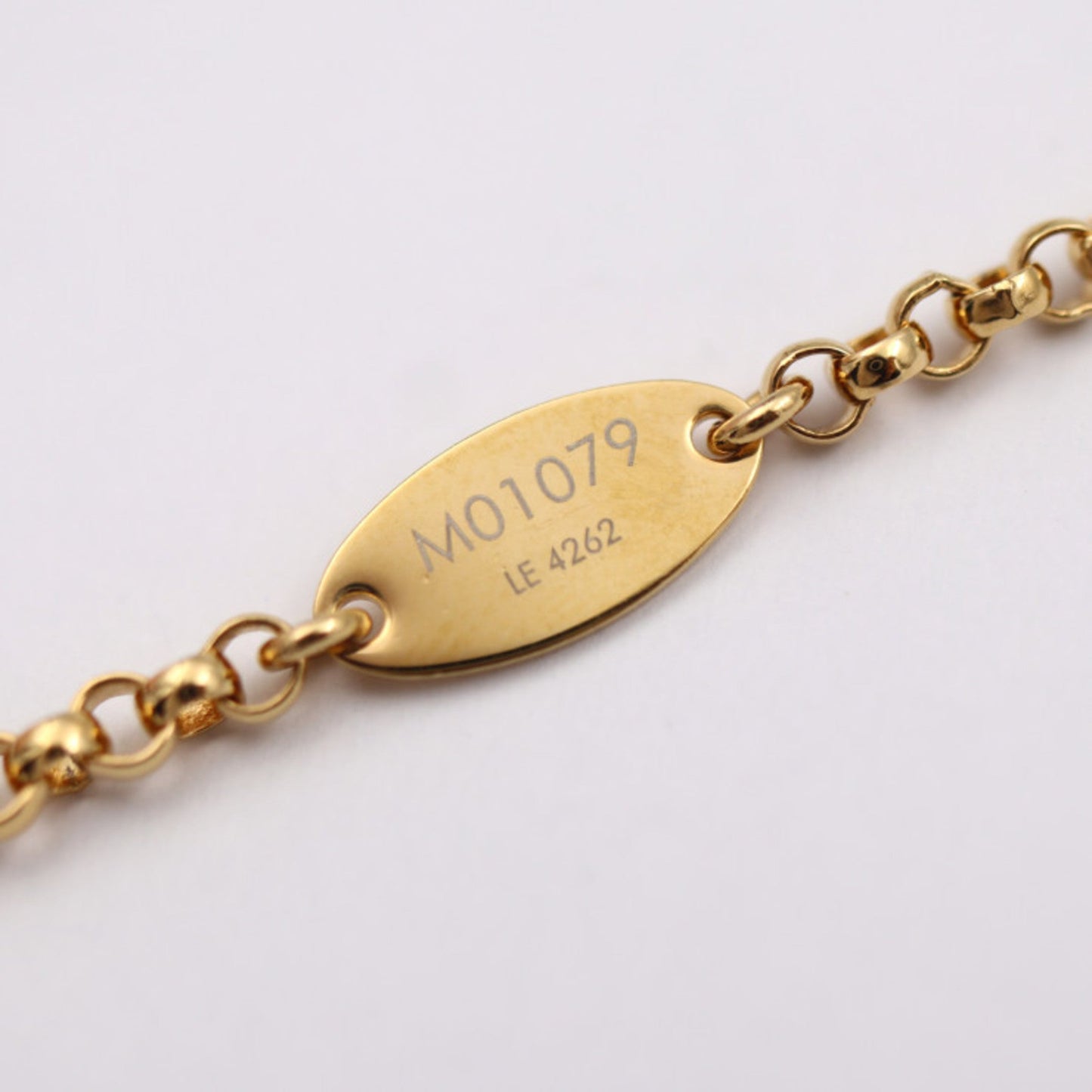 Louis Vuitton    Metal Necklace