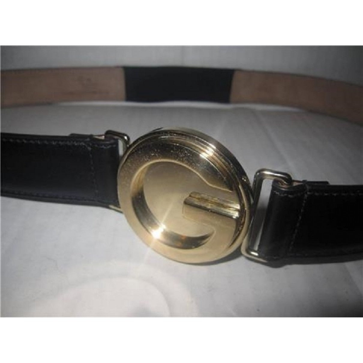 Gucci Black Leather Belt Gold Round G Buckle