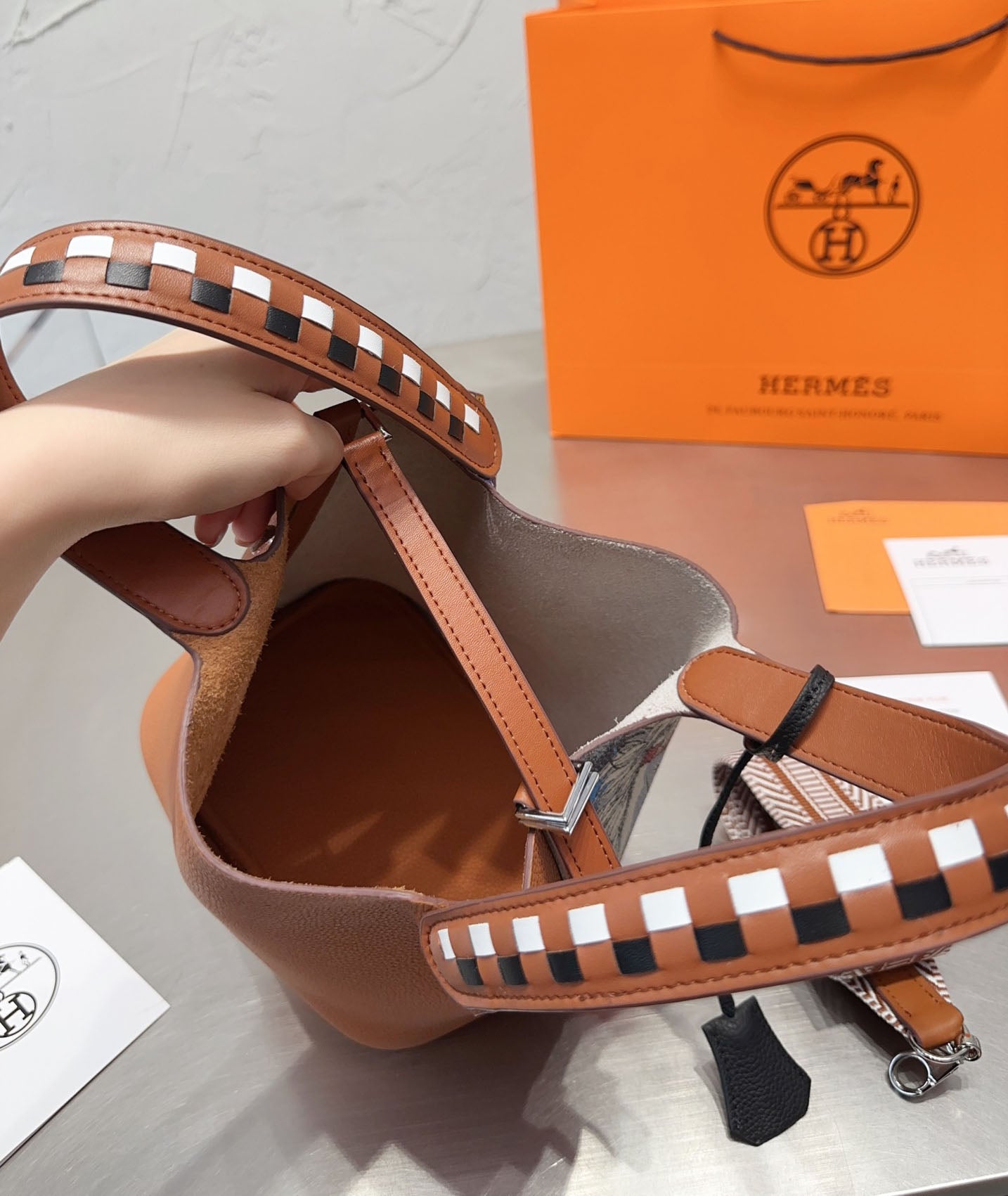 EN - New 1:1 rep  Bags HM 145