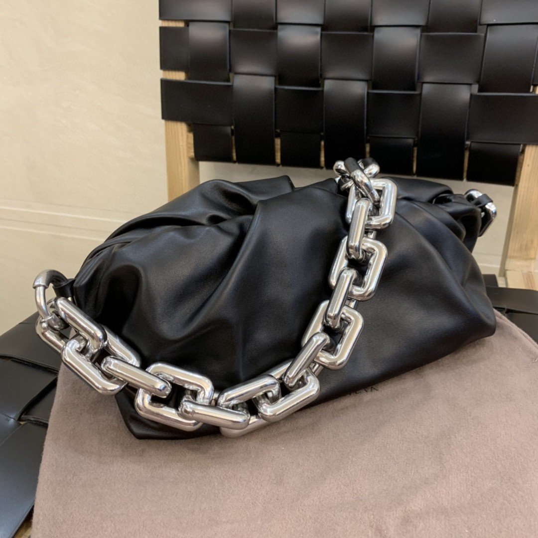 Top Quality Chain Pouch For Women 12.2in/31cm In Black