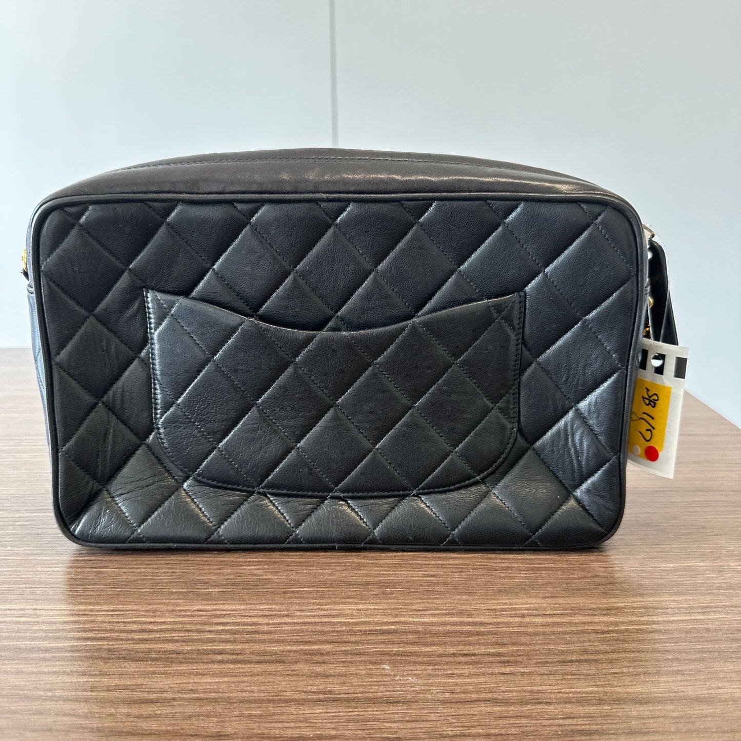 Chanel Leather crossbody bag Black in Leather LB122456
