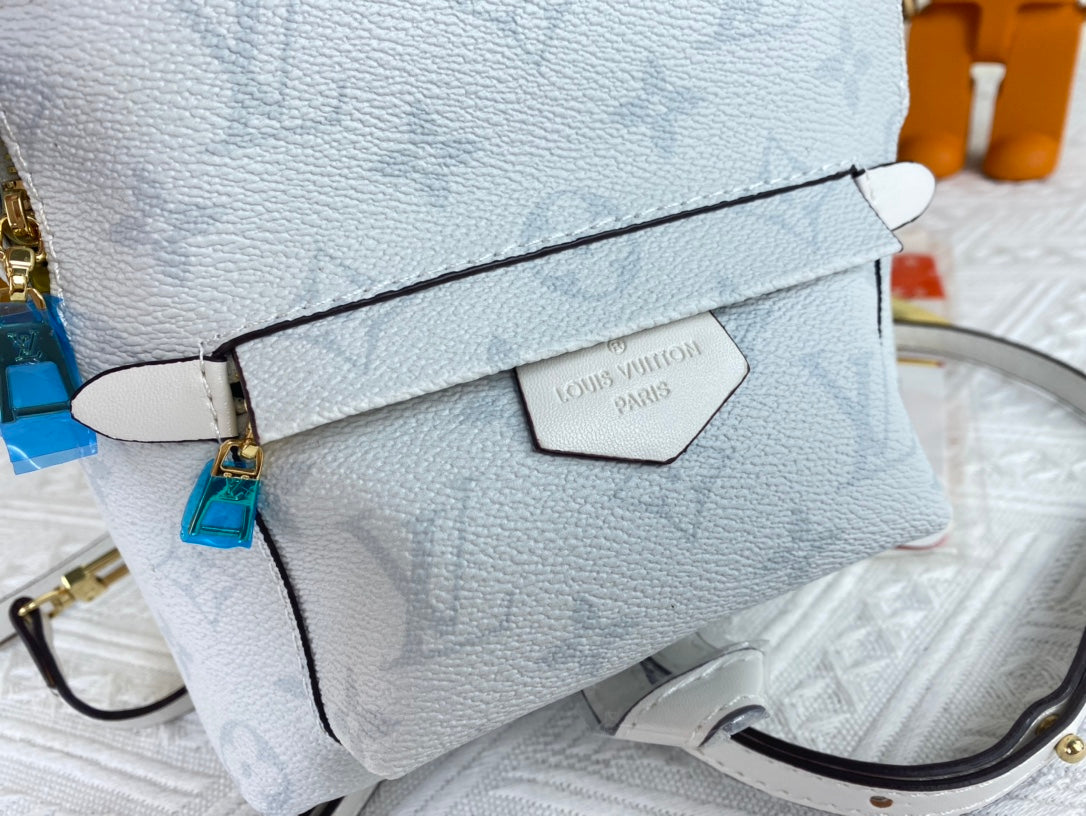 New 1:1 rep Lux Bags LUV 900