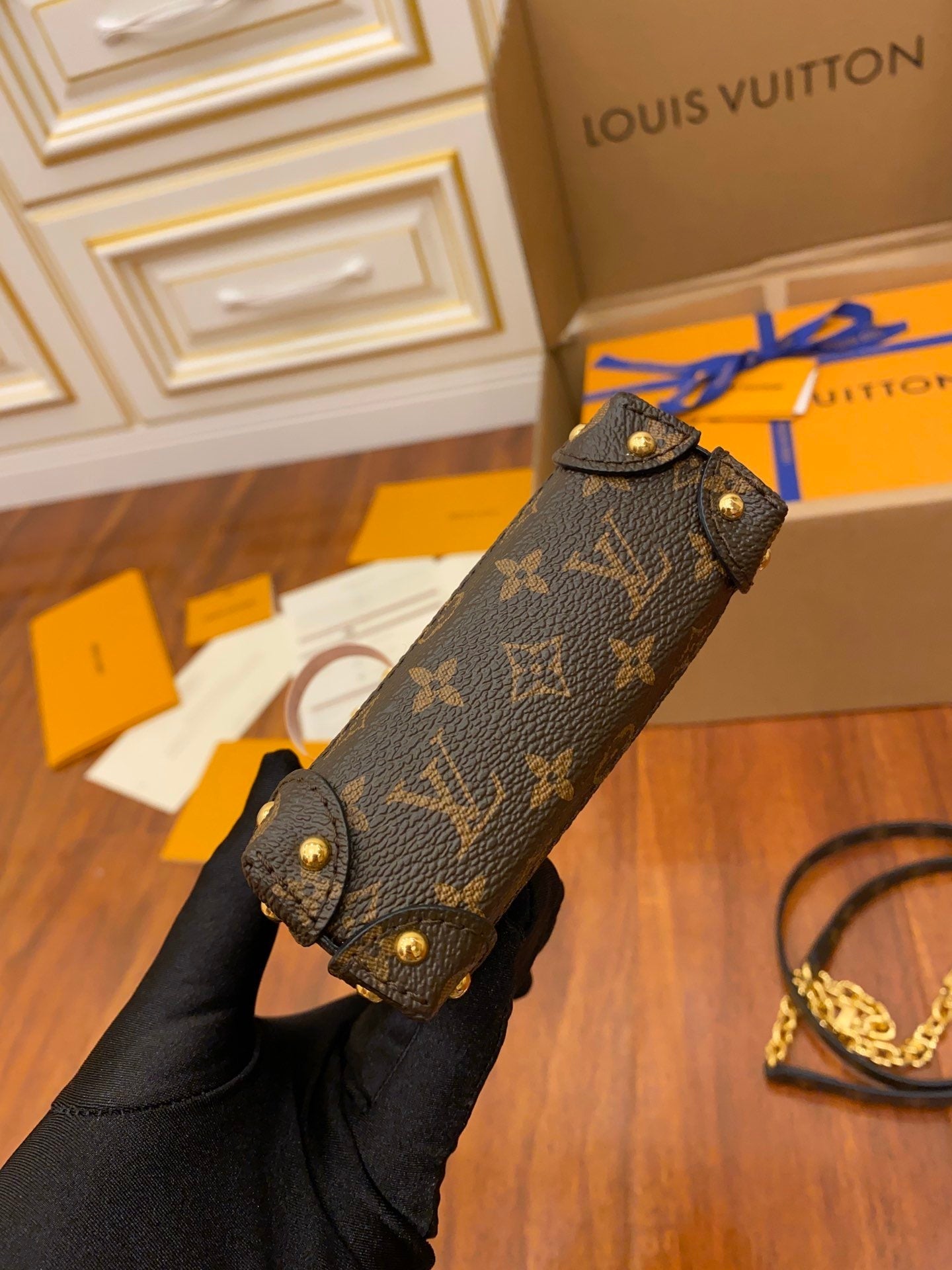Top Quality Pochette Trunk Verticale Monogram Reverse With Monogram Canvas For Women, WoChain Wallet 6.9in/18cm Top Quality M67873