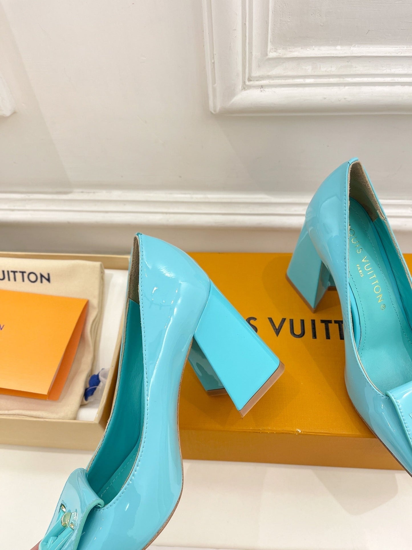 New 1:1 rep LUV High Heel Shoes 008