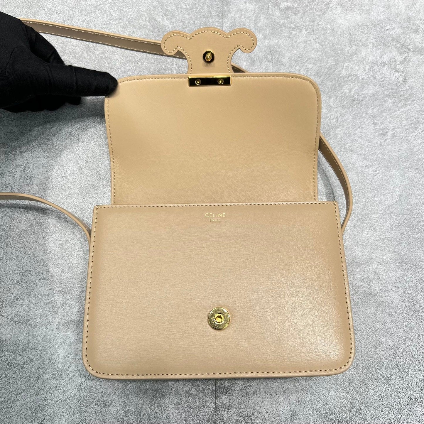 Top Quality Classique Cuir Triomphe Bag Beige For Women 9in/22cm