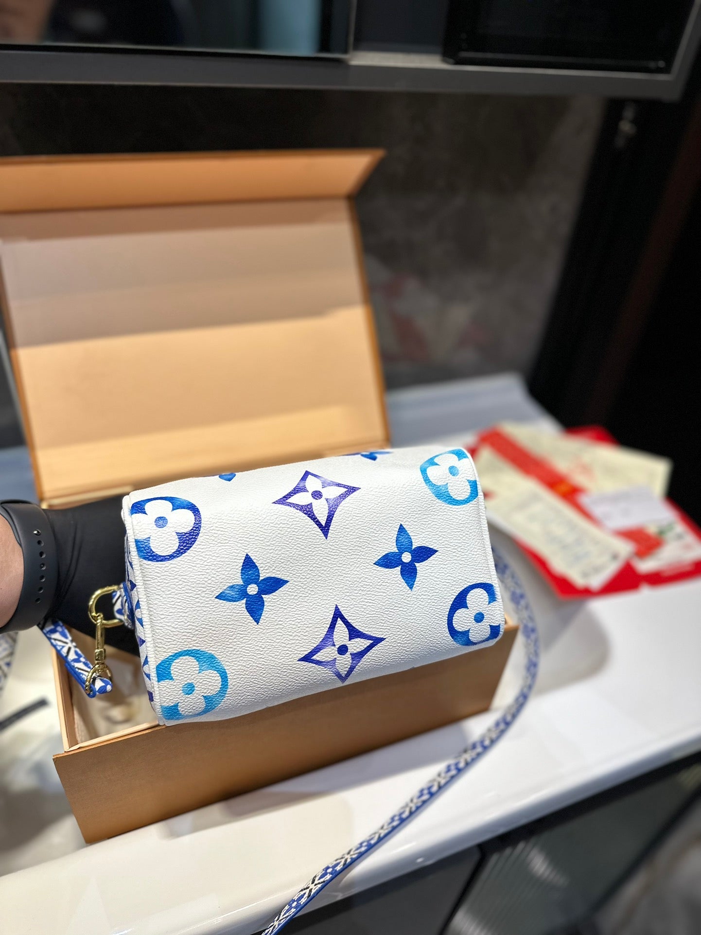 New 1:1 rep Lux Bags LUV 899
