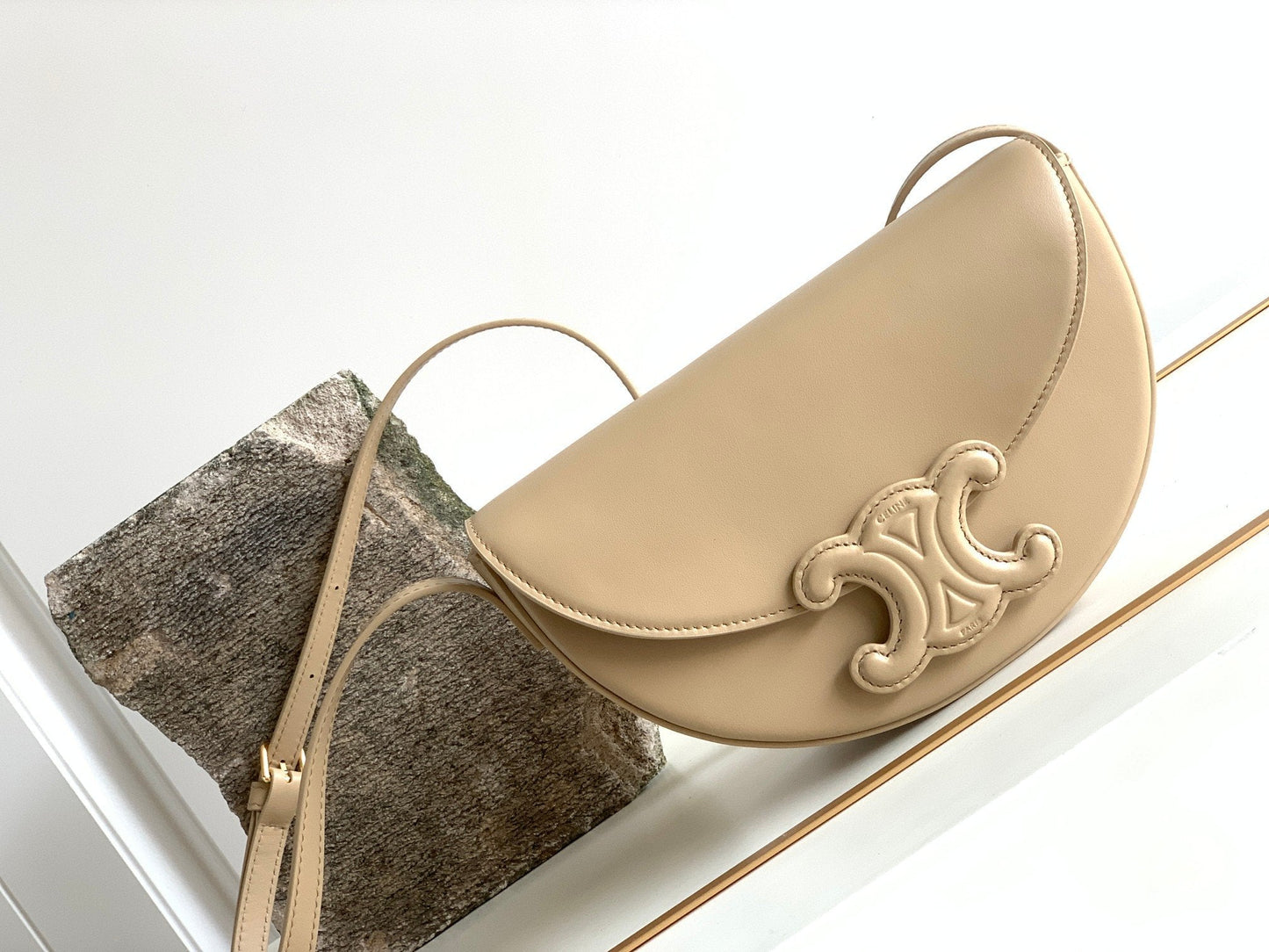 Top Quality BesaTop Quality Cuir Triomphe Bag Nude For Women 9in/23cm 111233DU3.03ND