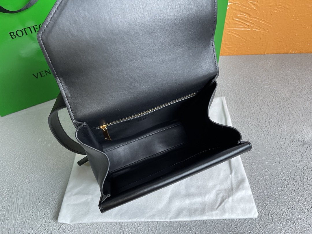 Top Quality Clip Bag Black, For Women, Women’s Bags 9in/23cm