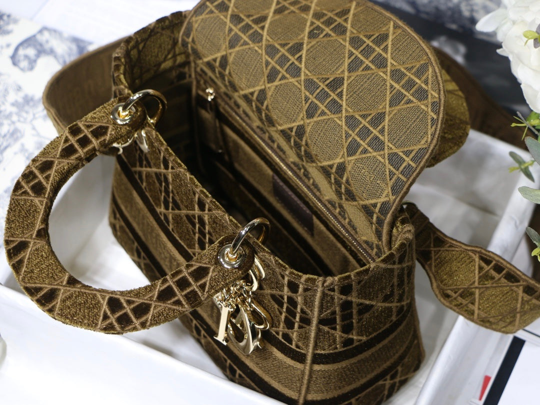 Top Quality MeTop Qualityum Lady D-Lite Brown Cannage Bag For Women 9.5in/24cm CD