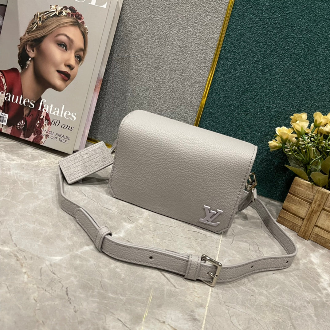 EN - Luxury Bags LUV 865