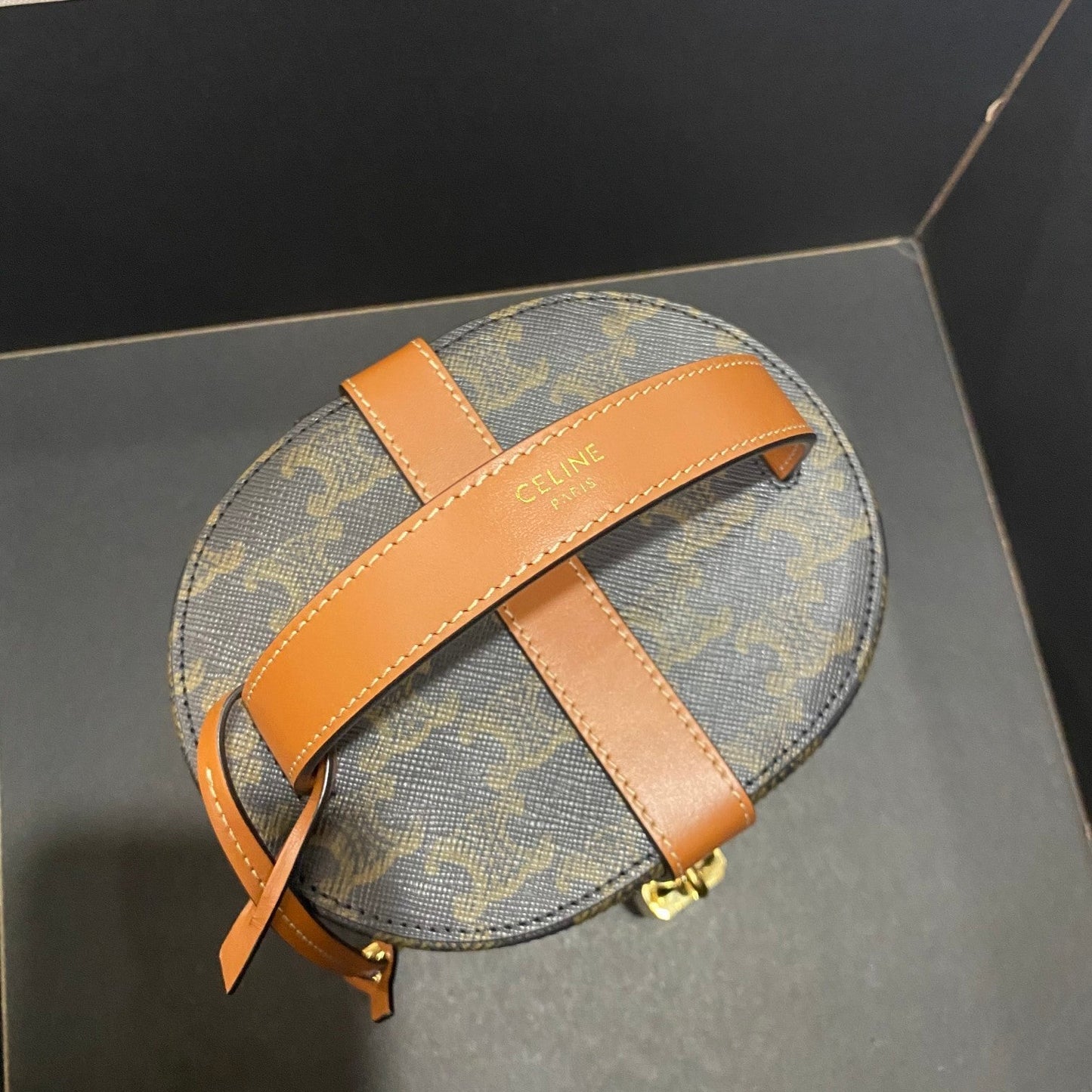 Top Quality Vanity Case In Triomphe Canvas Tan For Women 6in/15cm 4M0932DP4.04LU