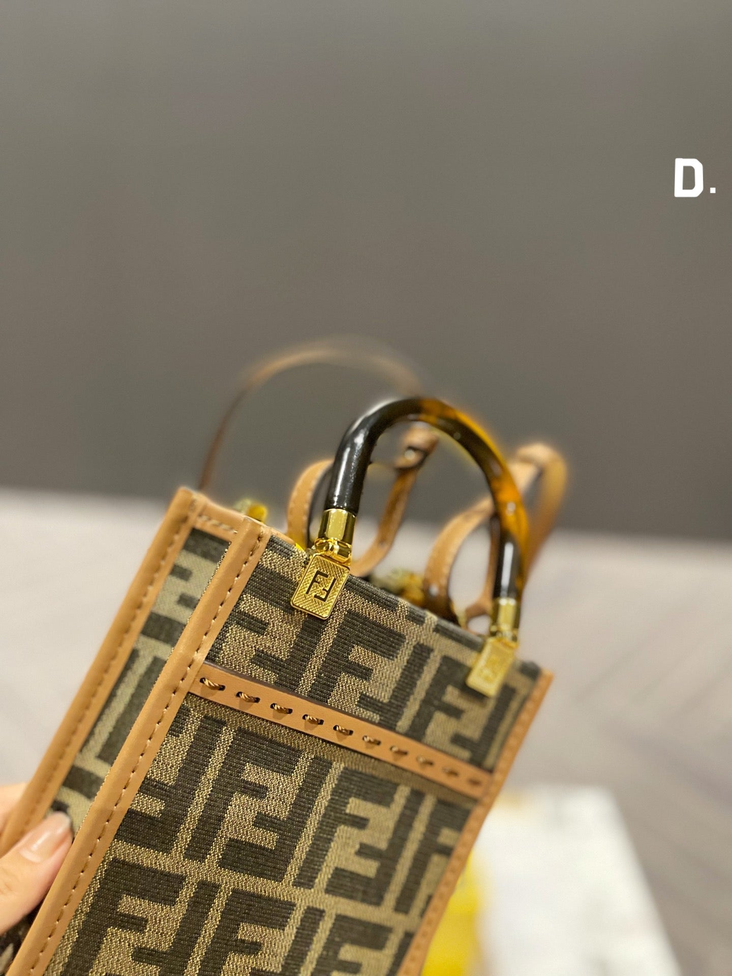 EN - New 1:1 rep Lux Bags FEI 272