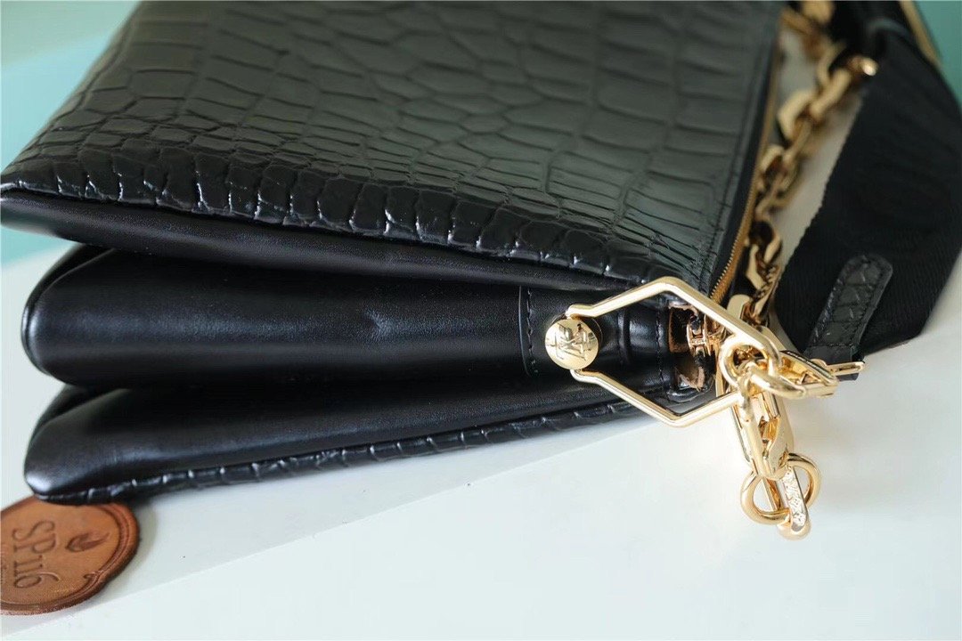 Top Quality Coussin PM High Shiny Alligator Black For Women,  Shoulder And Crossbody Bags 10.2n/26cm Top Quality 