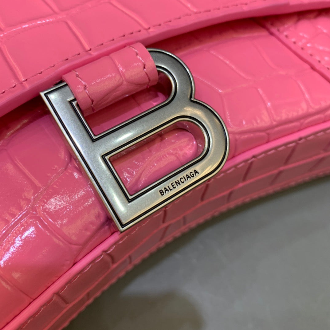 Top Quality Hourglass Wallet On Chain in Pink, For Women,  Bags 9in/23cm