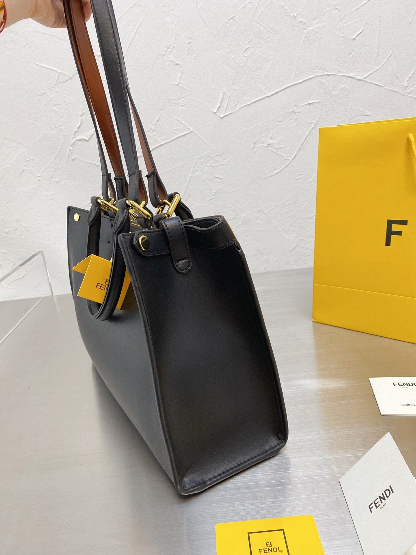 EN - New 1:1 rep  Bags FEI 139