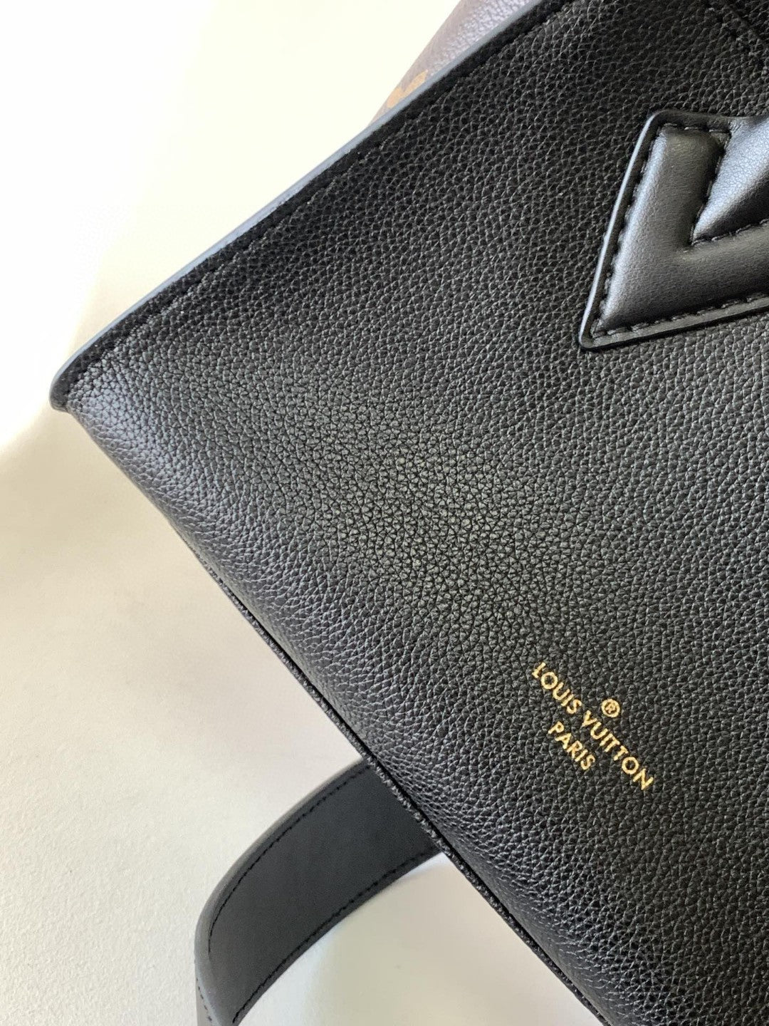 Top Quality On My Side PM Tote Bag Monogram Canvas Black For Women,  Shoulder Bags 9.8in/25cm Top Quality M57728