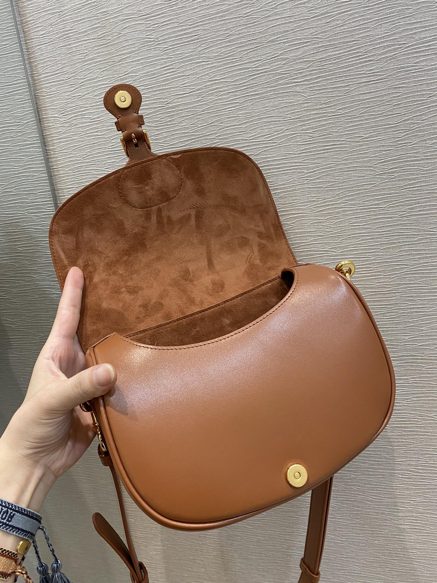 Top Quality Brown MeTop Qualityum Bobby Bag For Women 22cm/9in