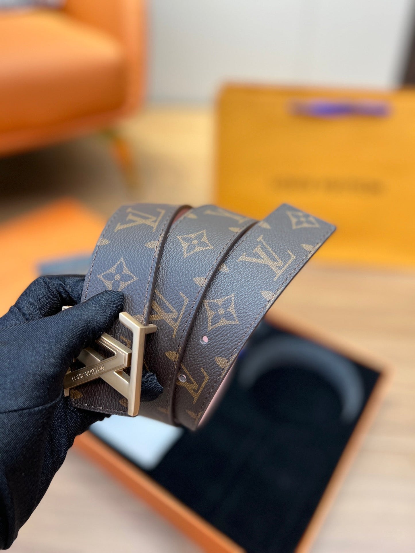 EN - New 1:1 rep Lux Bags LUV 531